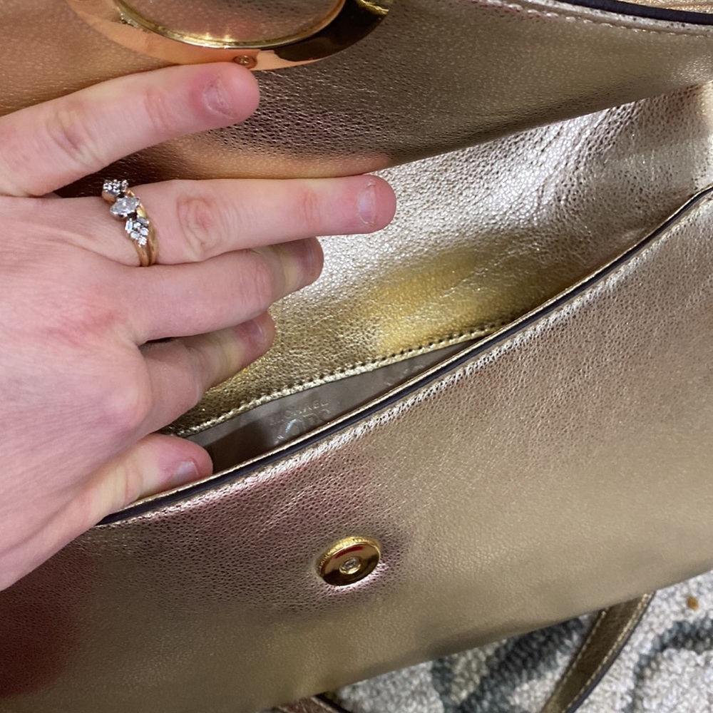 💕 Michael Kors gold leather large top satchel bag gorgeous 💕 - Picture 13 of 17